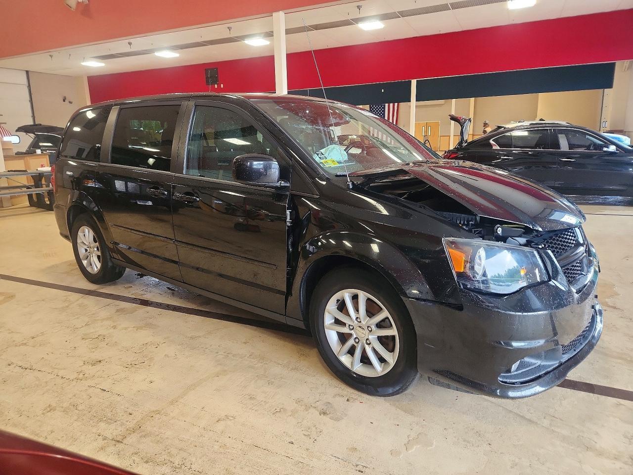 2016 Dodge Grand Caravan R/T - Image 4
