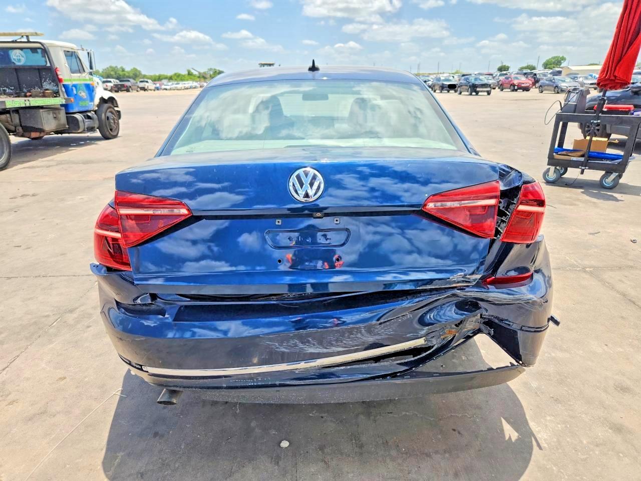 2019 Volkswagen Passat Wolfsburg - Фото 6