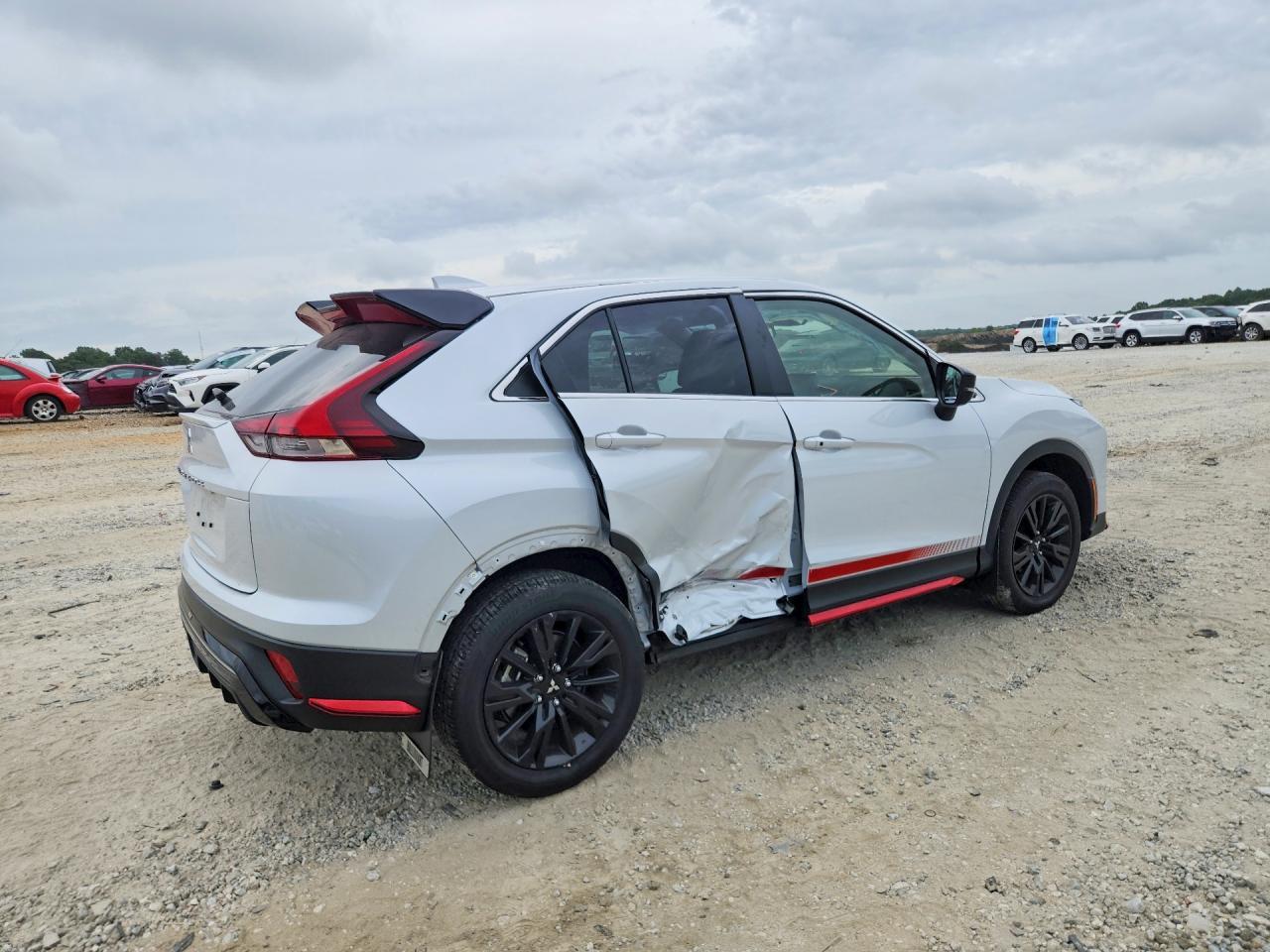 2024 Mitsubishi Eclipse Cross Le - Фото 3