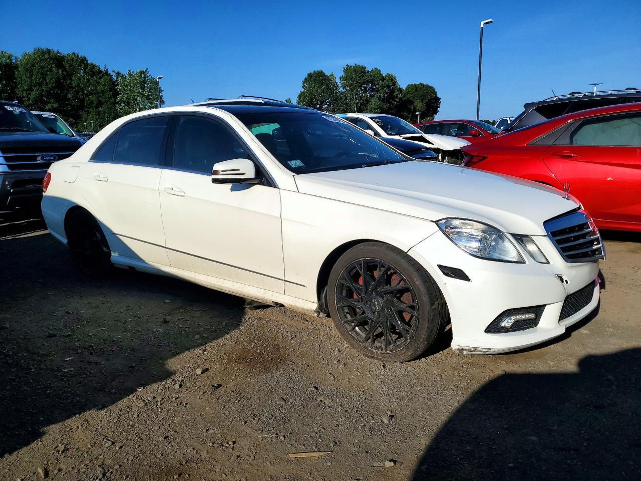 2011 Mercedes-Benz E 350 4Matic - Фото 4