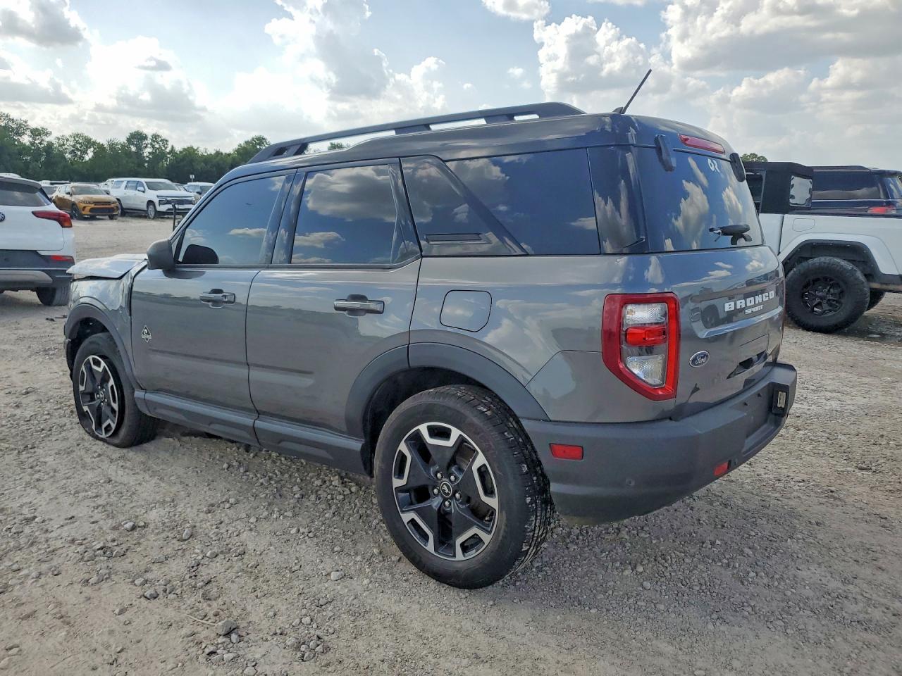 2023 Ford Bronco Sport Outer Banks - Фото 2