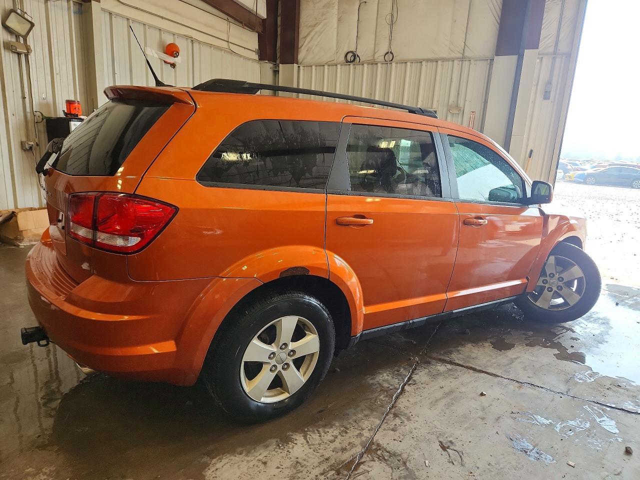 2011 Dodge Journey Mainstreet - Image 3