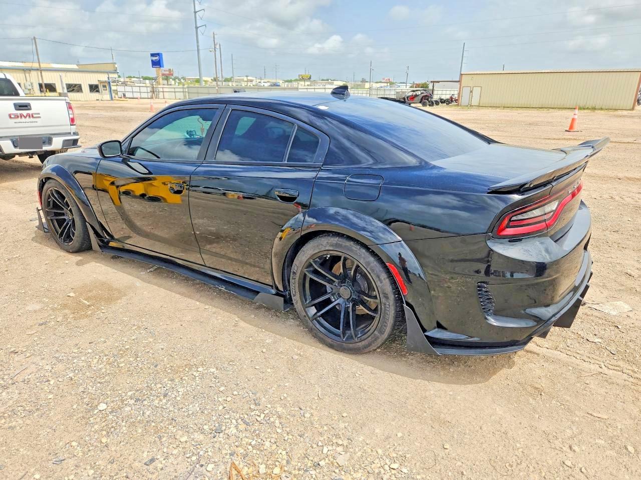 2018 Dodge Charger R/T 392 - Image 2