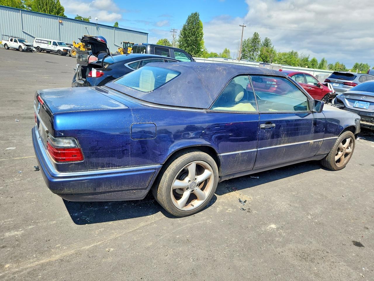 1995 Mercedes-Benz E 320 - Фото 3