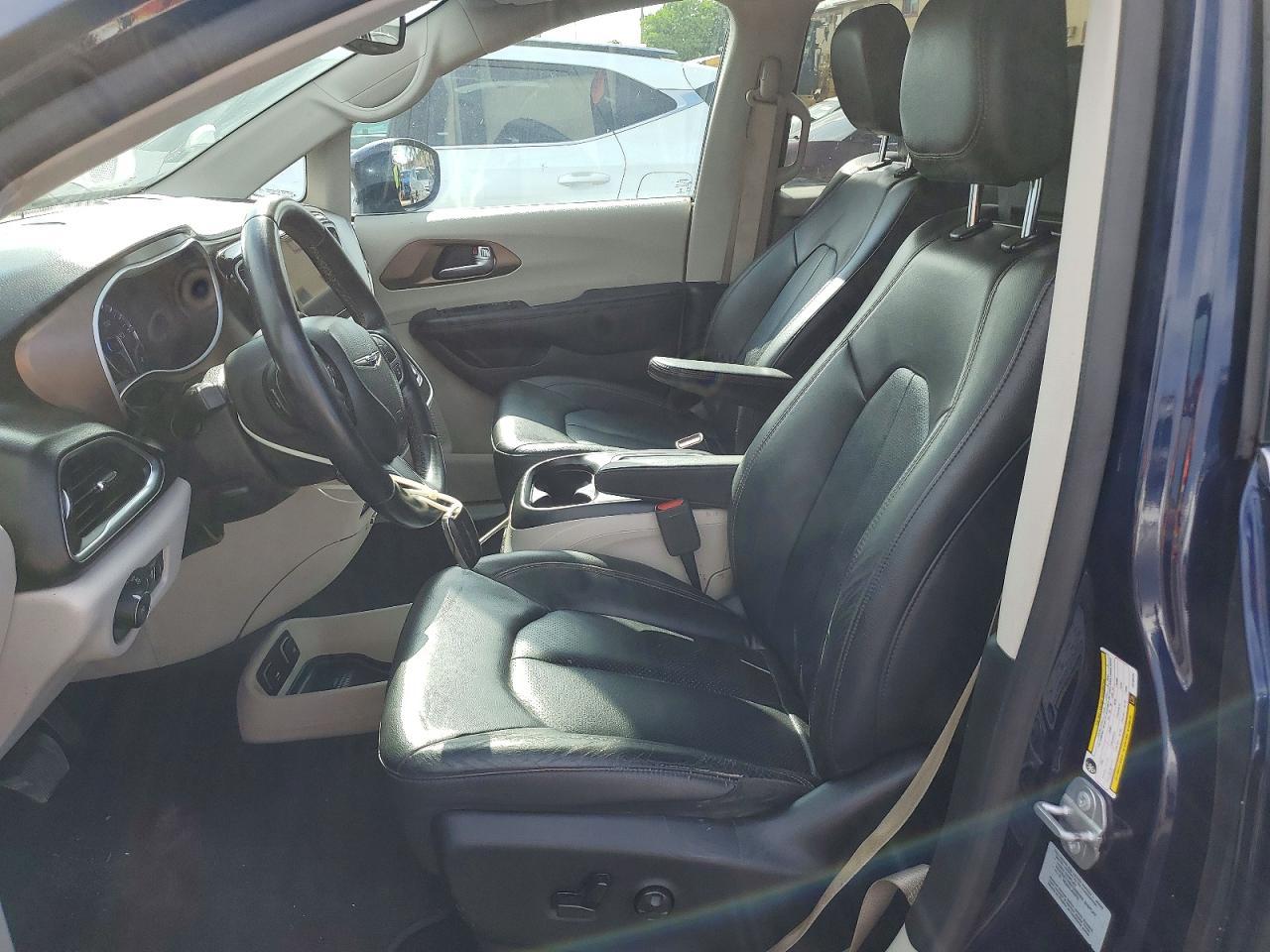 2018 Chrysler Pacifica Touring L Plus - Фото 7