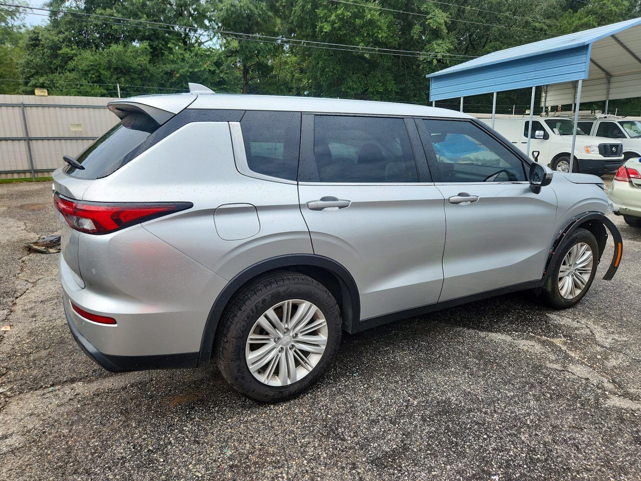 2023 Mitsubishi Outlander Es - Фото 3