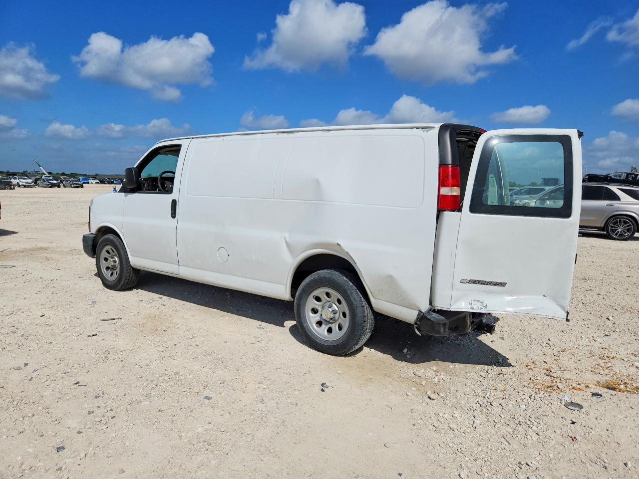 2013 Chevrolet Express G1500 - Image 2