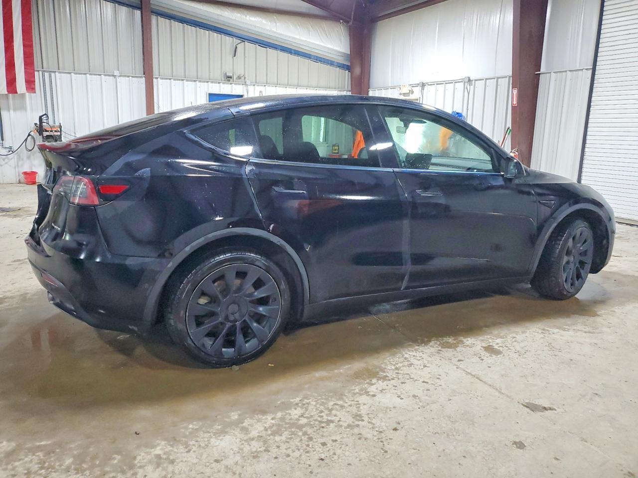 2022 Tesla Model Y - Фото 3
