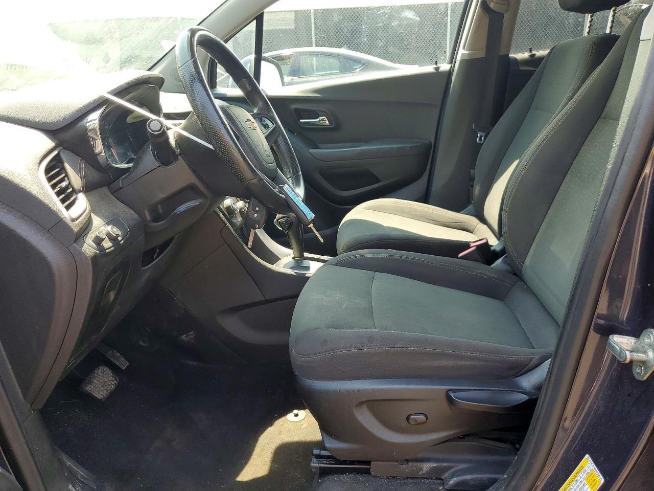 2019 Chevrolet Trax Ls - Image 7