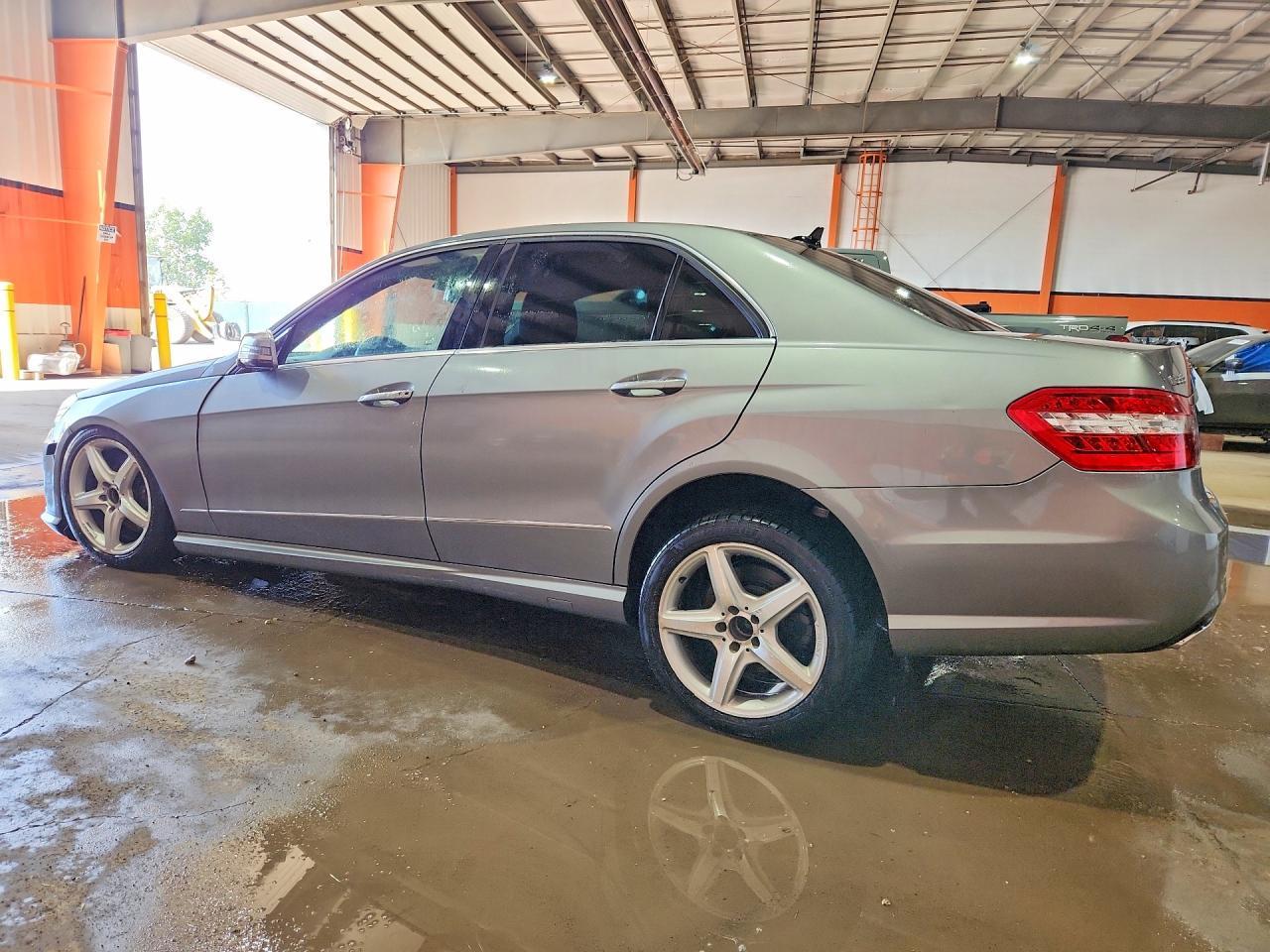 2011 Mercedes-Benz E 550 4Matic - Фото 2