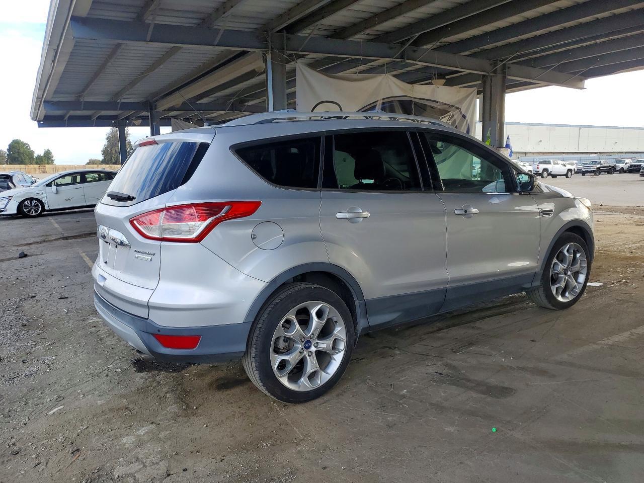 2014 Ford Escape Titanium - Image 3