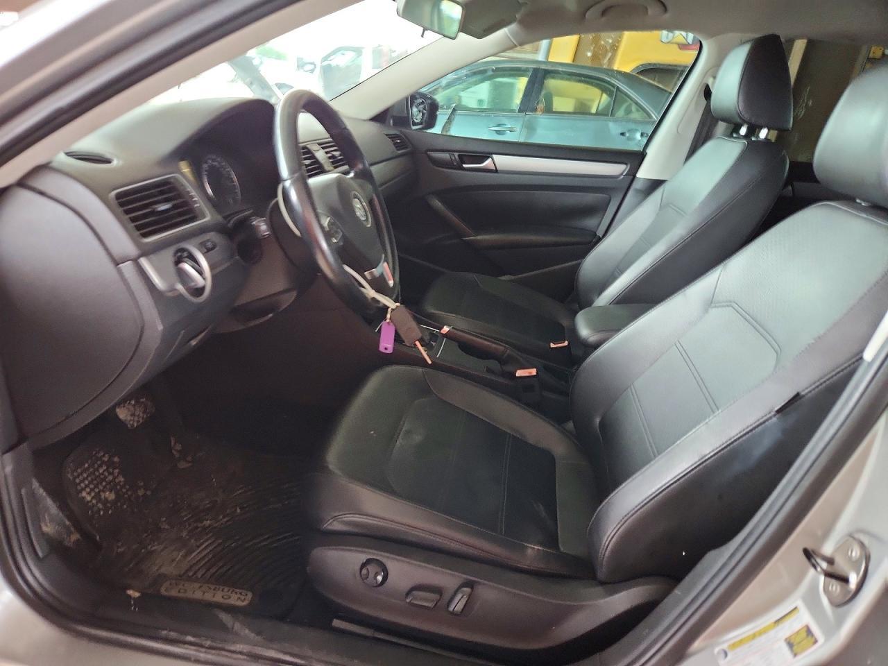 2014 Volkswagen Passat S - Фото 7