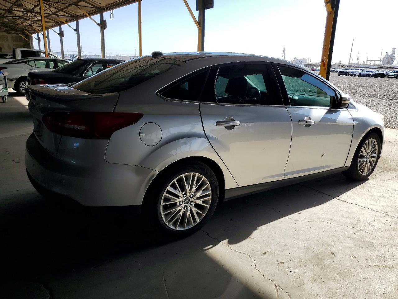 2017 Ford Focus Titanium - Фото 3