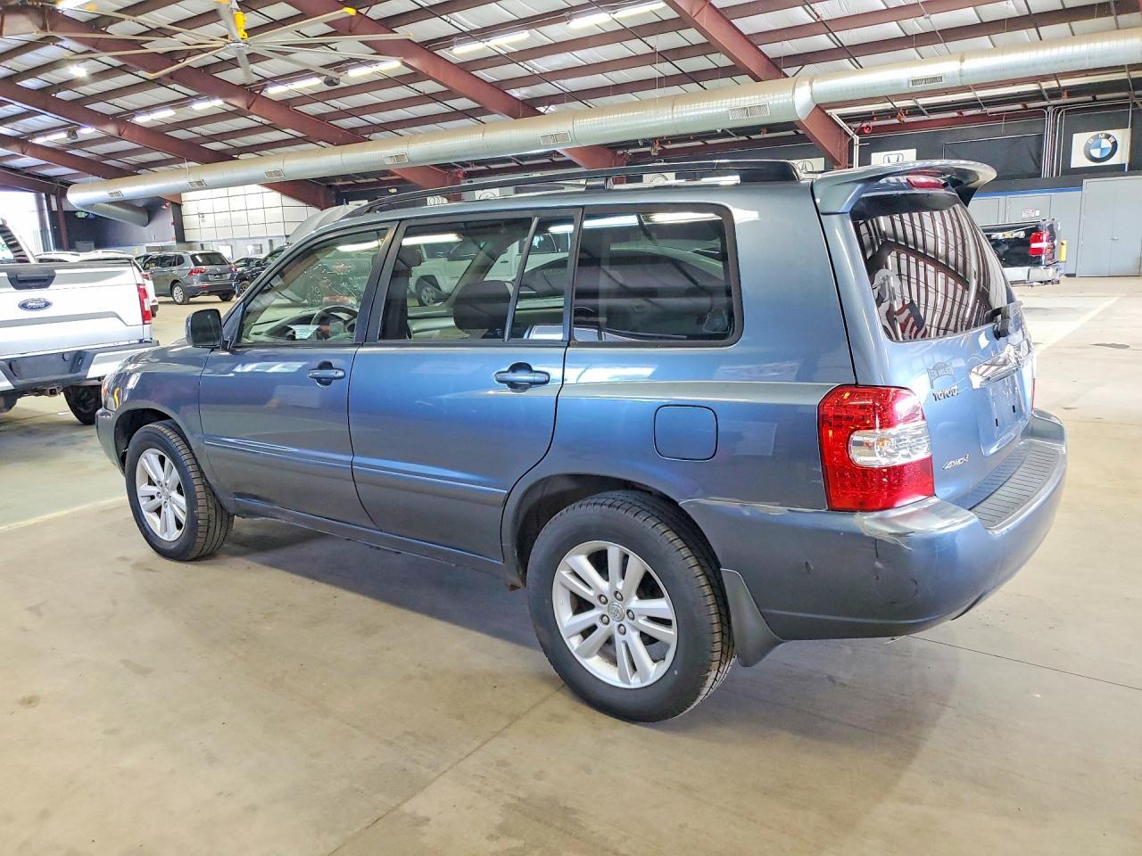 2006 Toyota Highlander Hybrid - Image 2