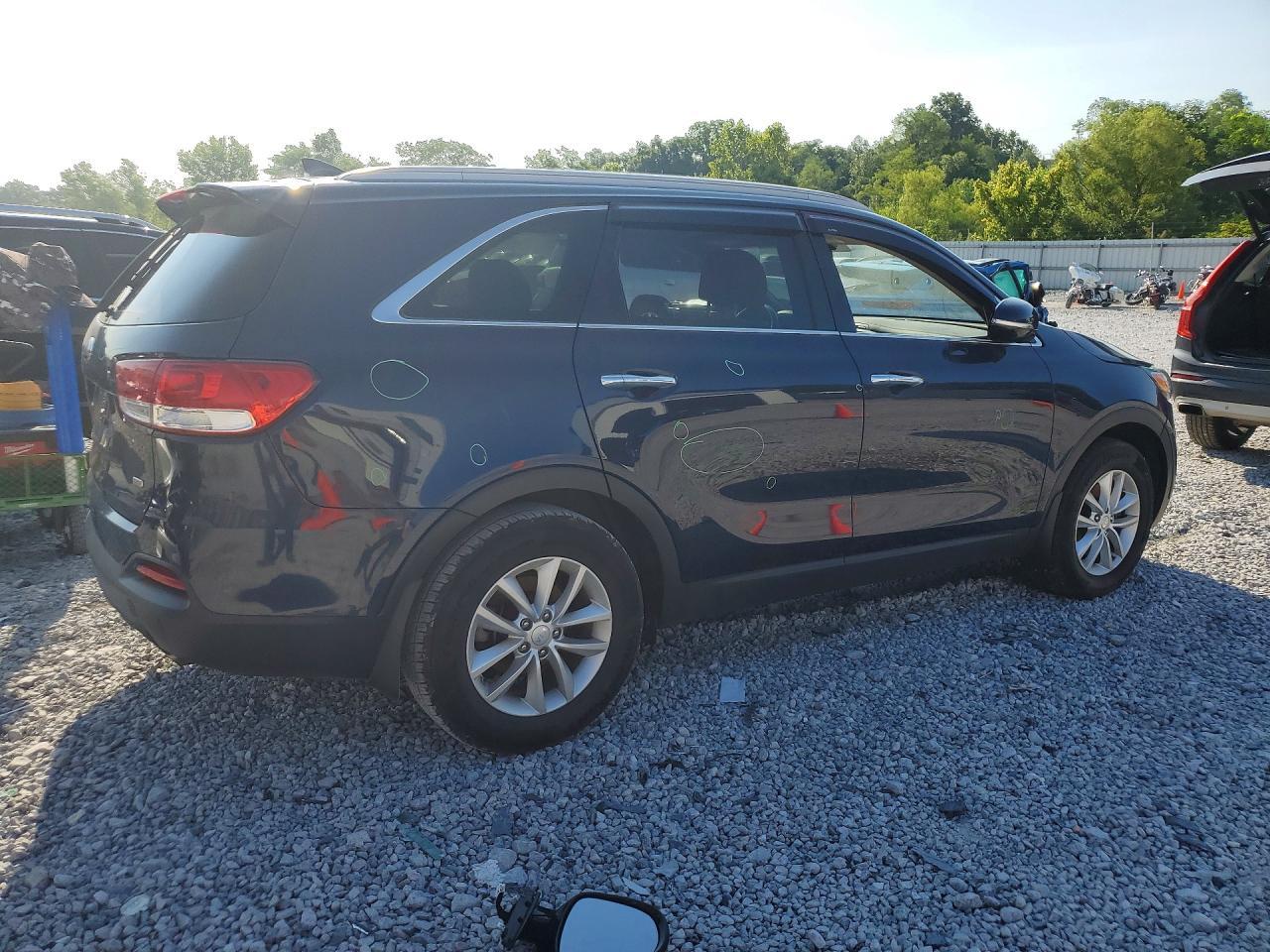 2017 Kia Sorento Lx - Image 3