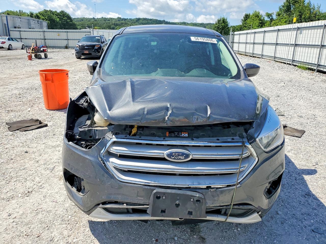 2019 Ford Escape Se - Фото 5