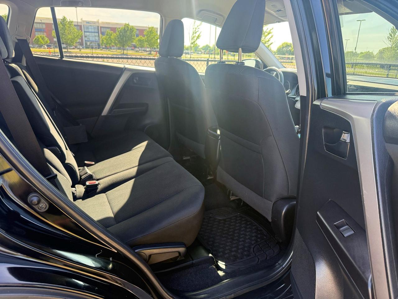 2018 Toyota Rav4 Le - Image 6