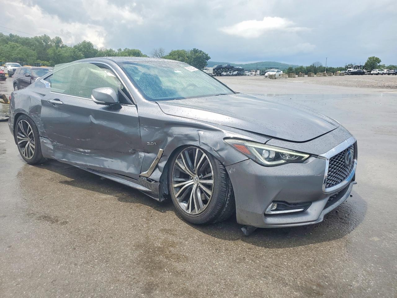2018 Infiniti Q60 3.0T Luxe - Image 4