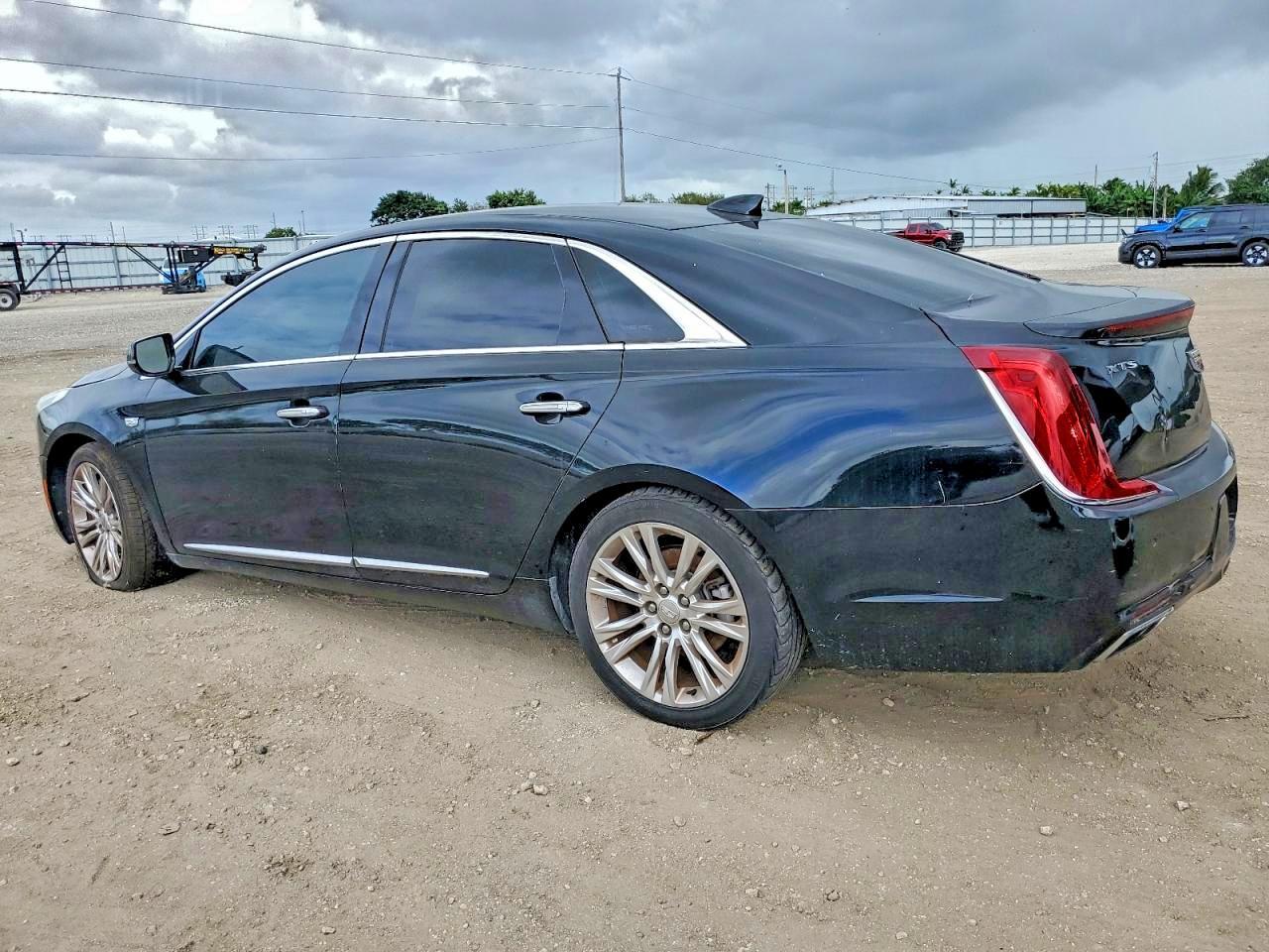 2018 Cadillac Xts Luxury - Фото 2