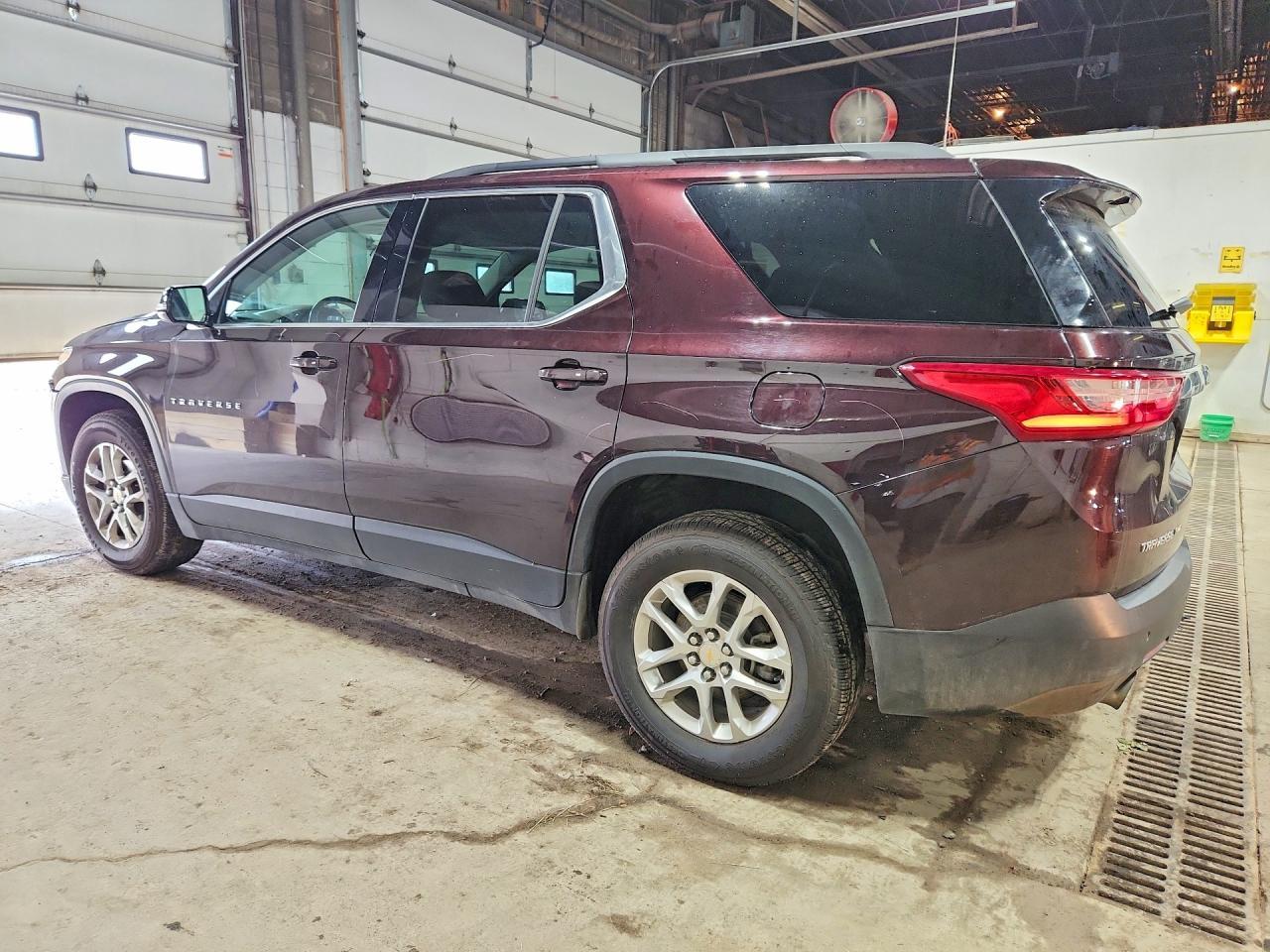 2020 Chevrolet Traverse Lt - Image 2