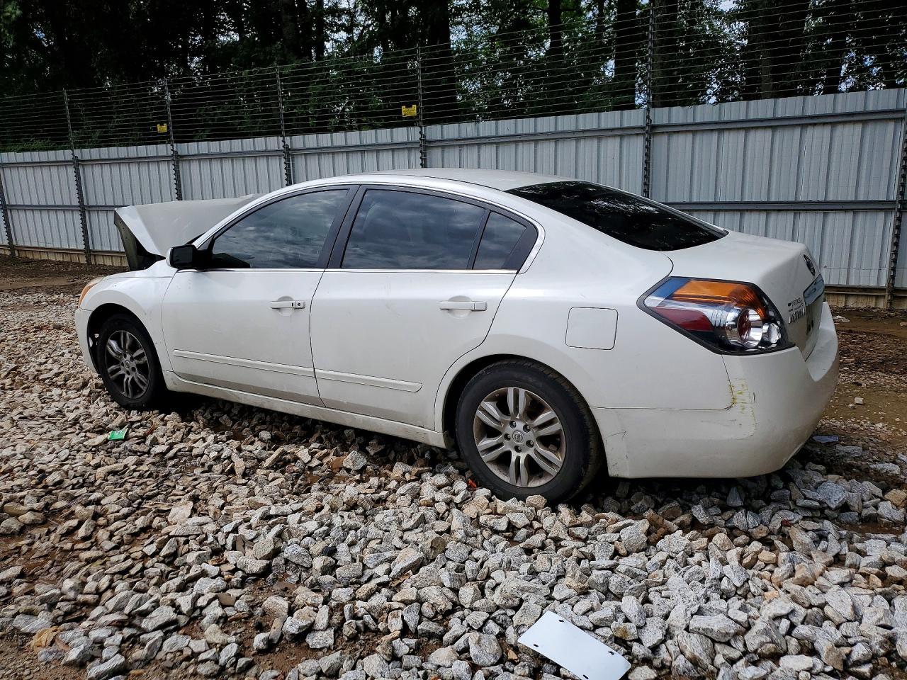 2012 Nissan Altima 2.5 - Image 2