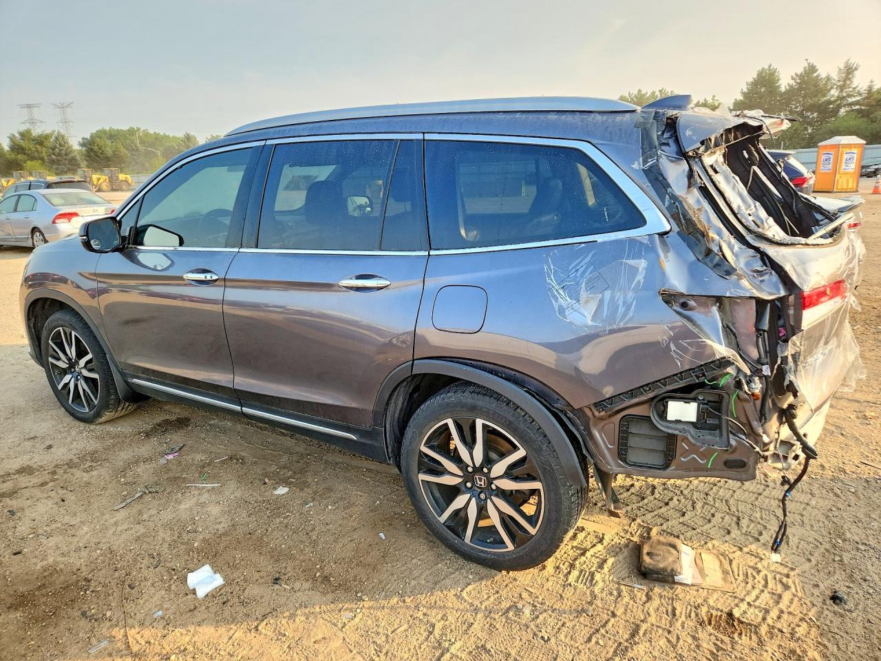 2022 Honda Pilot Touring - Фото 2
