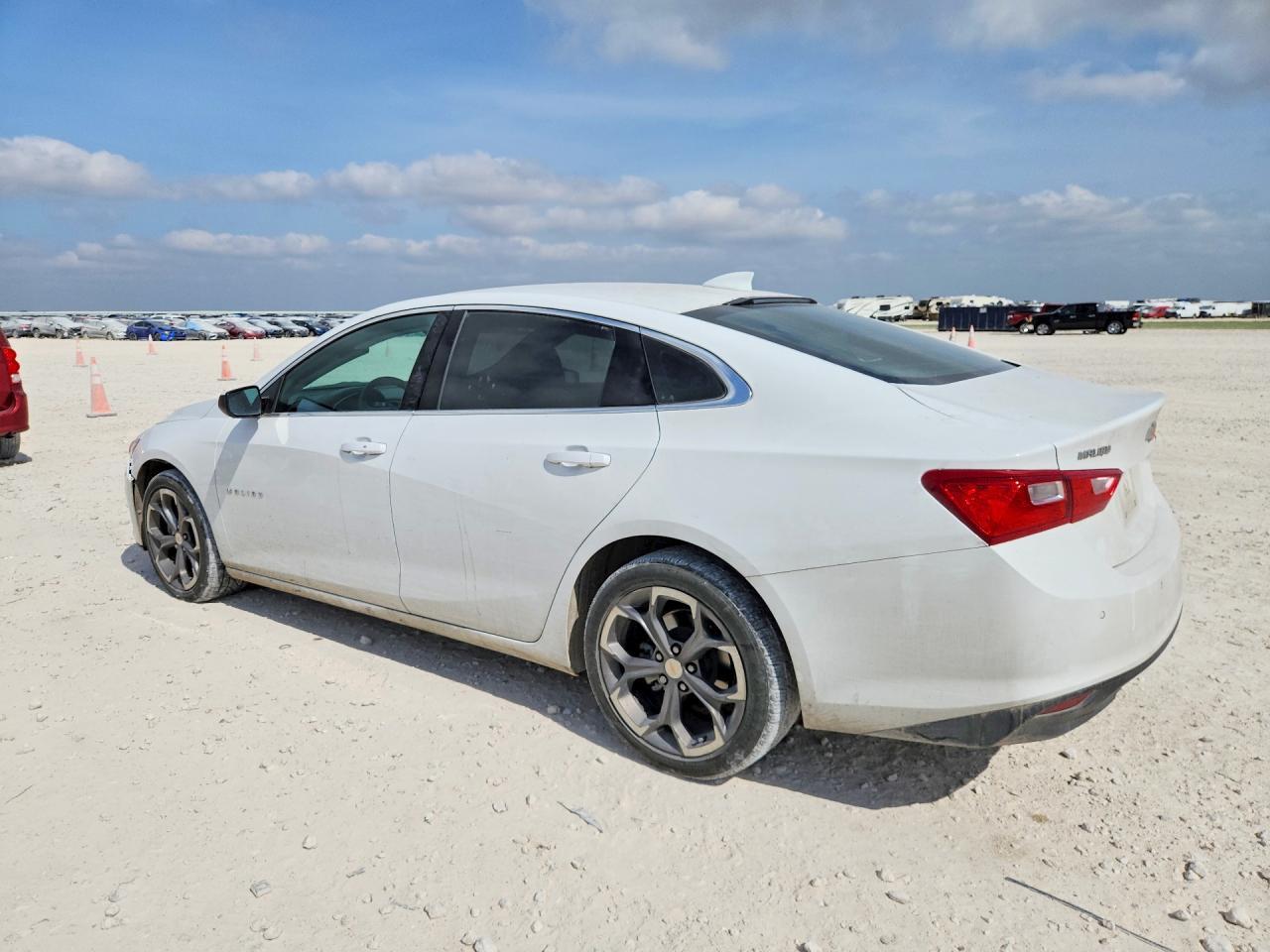 2024 Chevrolet Malibu Lt - Фото 2