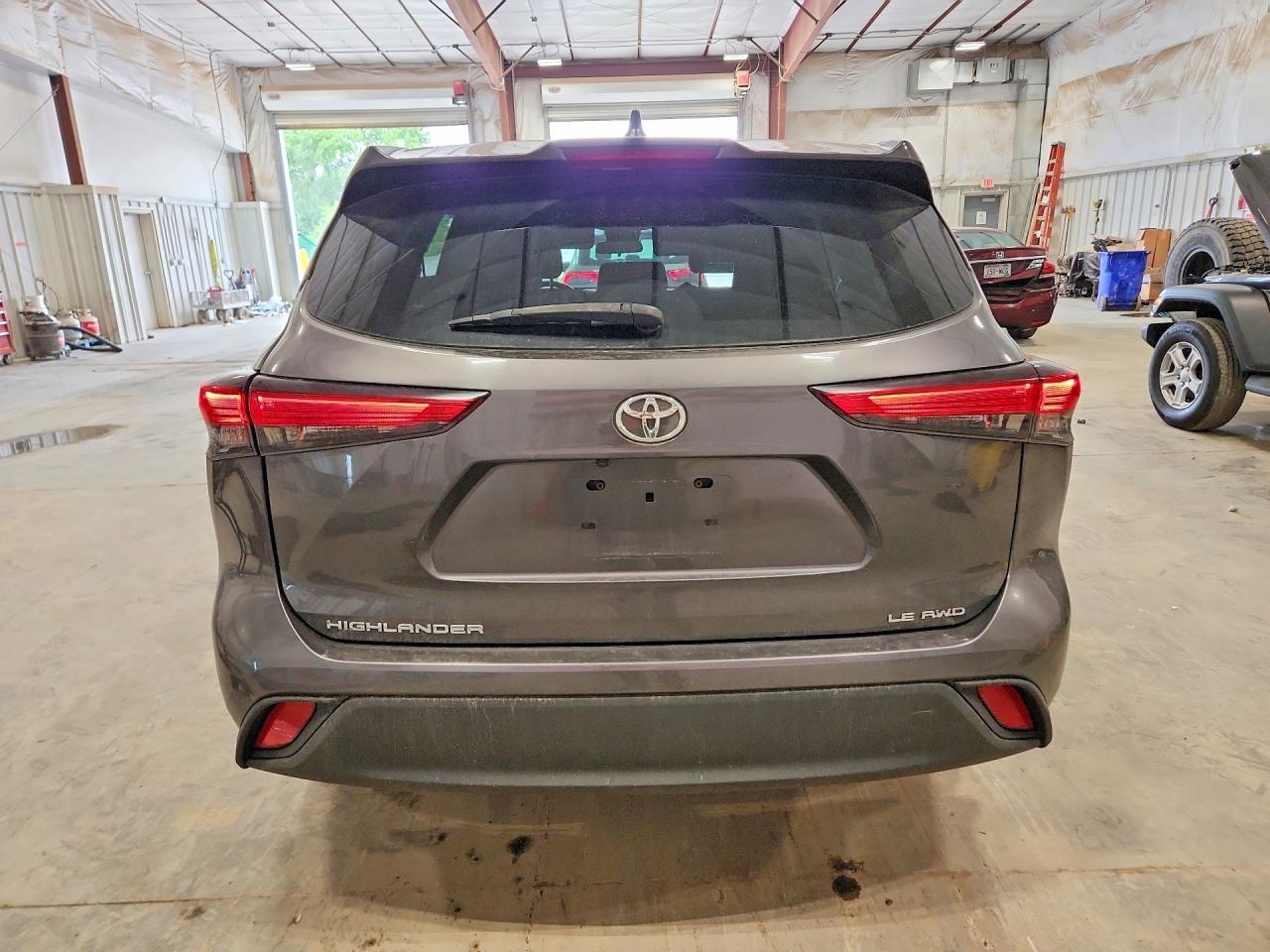 2021 Toyota Highlander Le - Фото 6