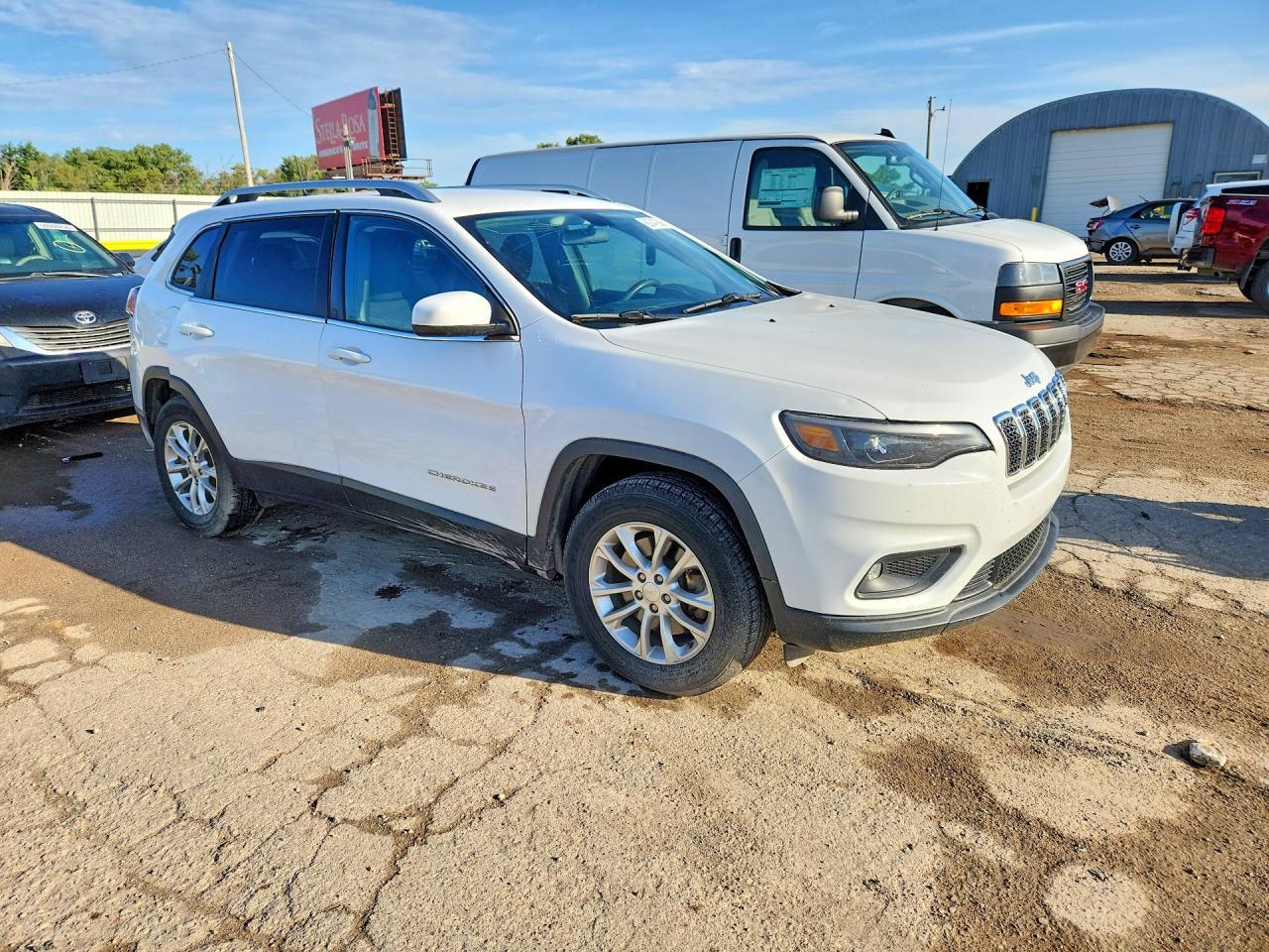 2019 Jeep Cherokee Latitude - Фото 4
