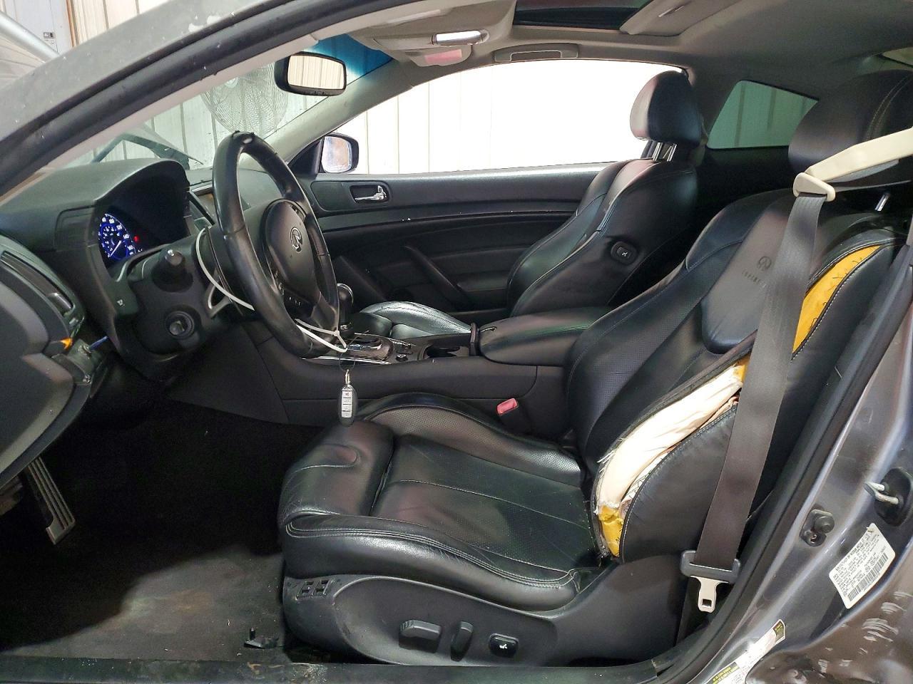 2011 Infiniti G37 Coupe X - Image 7
