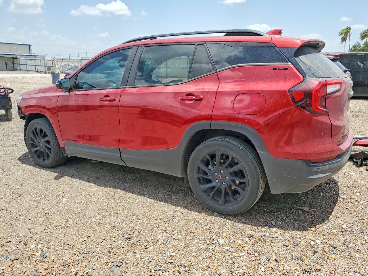 2023 GMC Terrain Sle - Image 2