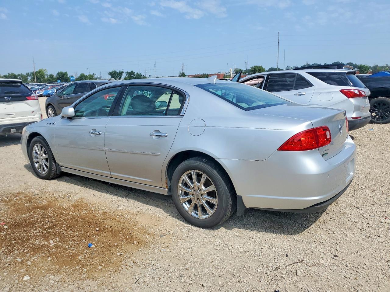 2011 Buick Lucerne Cxl - Фото 2