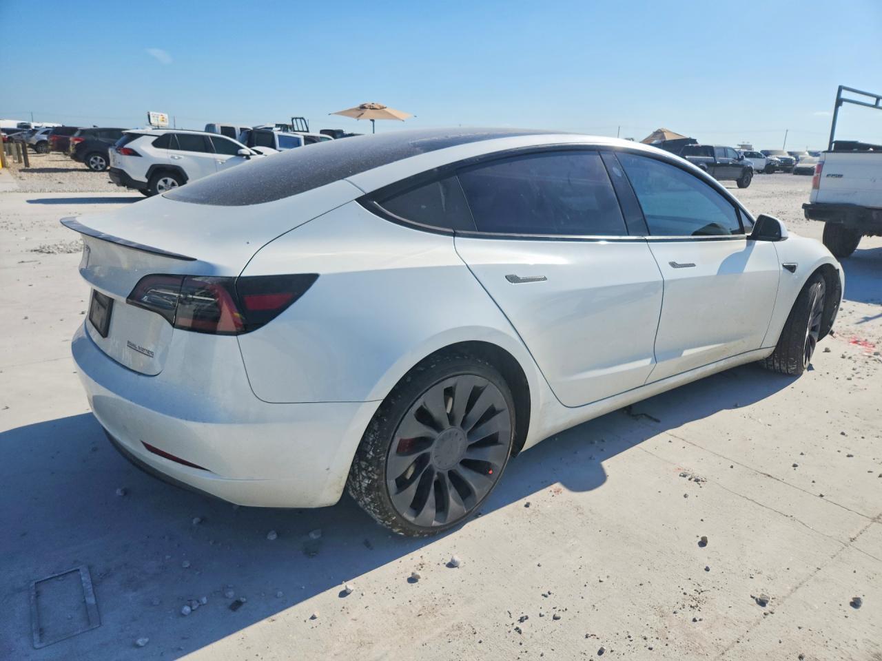 2023 Tesla Model 3 - Фото 3