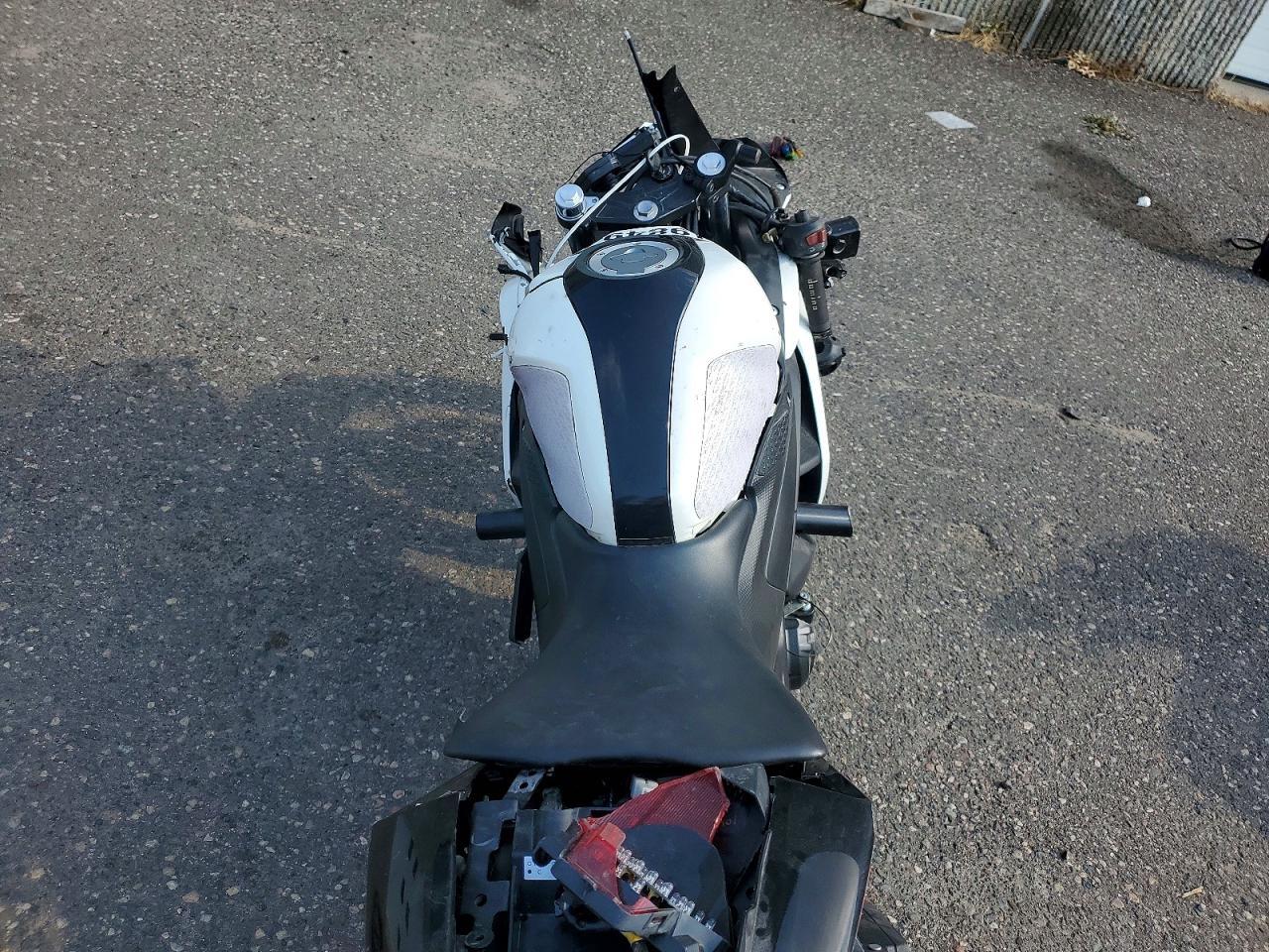 2017 Yamaha Yzfr3 - Image 6