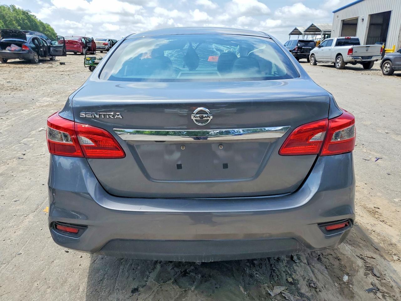 2019 Nissan Sentra S - Фото 6