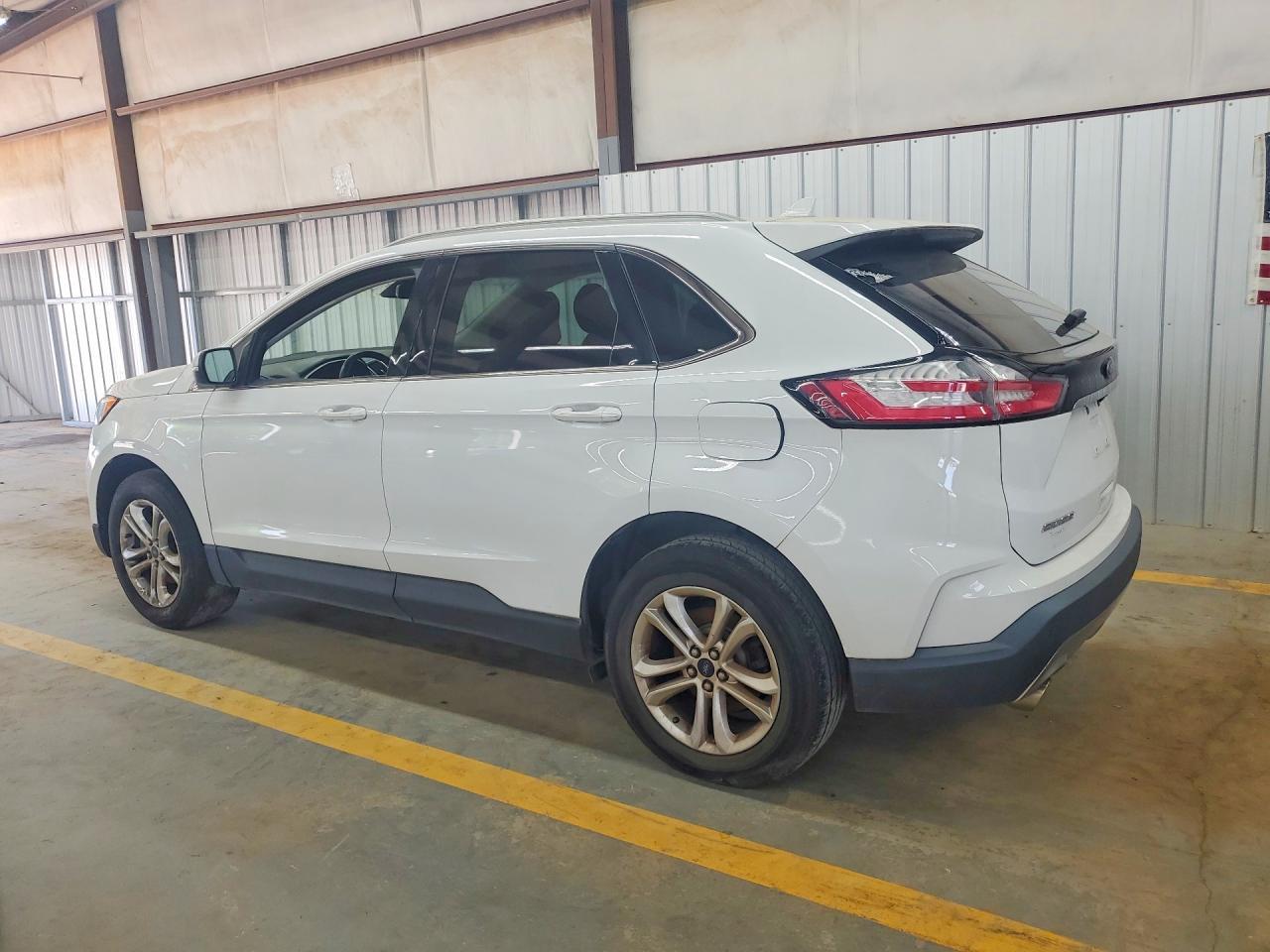 2019 Ford Edge Sel - Image 2