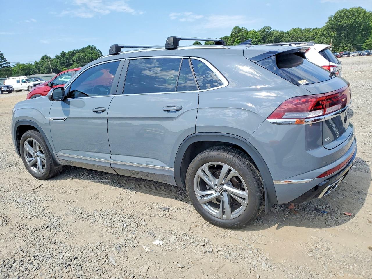 2024 Volkswagen Atlas Cross Sport Sel R-Line - Фото 2