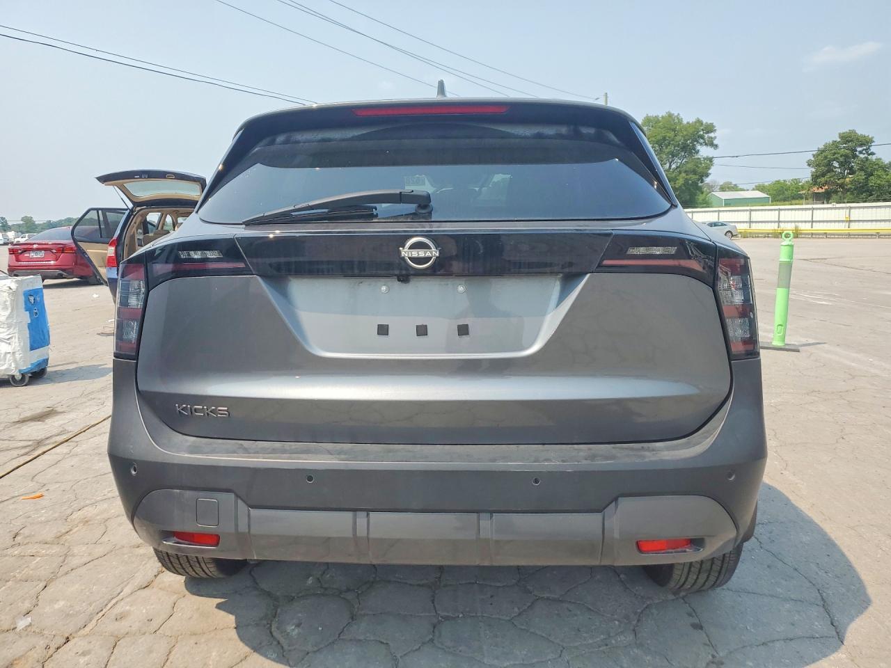 2025 Nissan Kicks Sv - Image 6