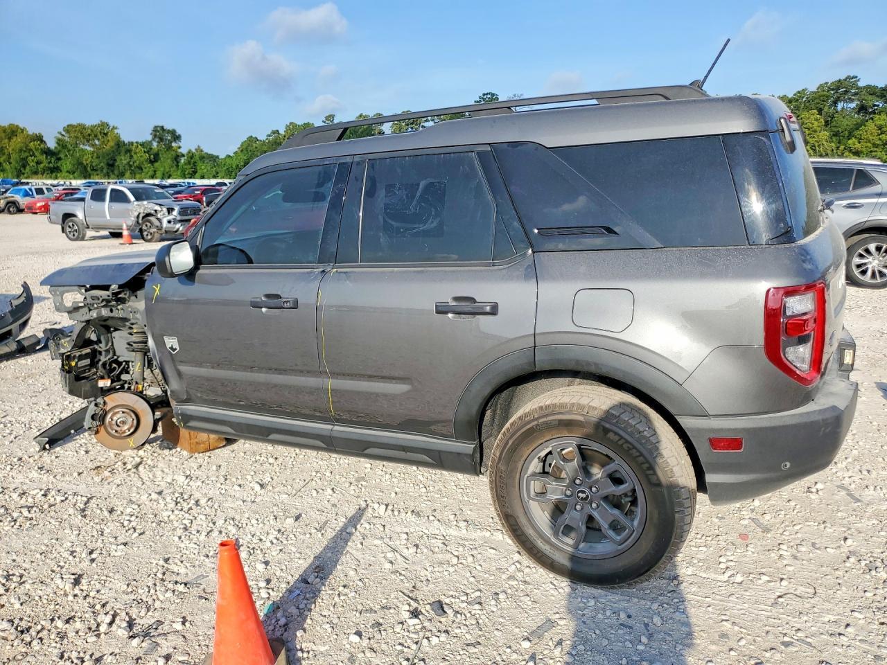 2023 Ford Bronco Sport Big Bend - Image 2