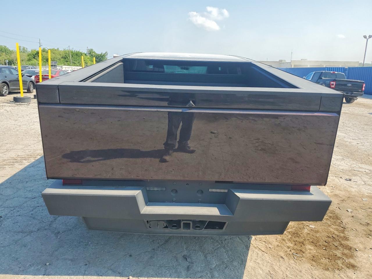 2024 Tesla Cybertruck - Image 6