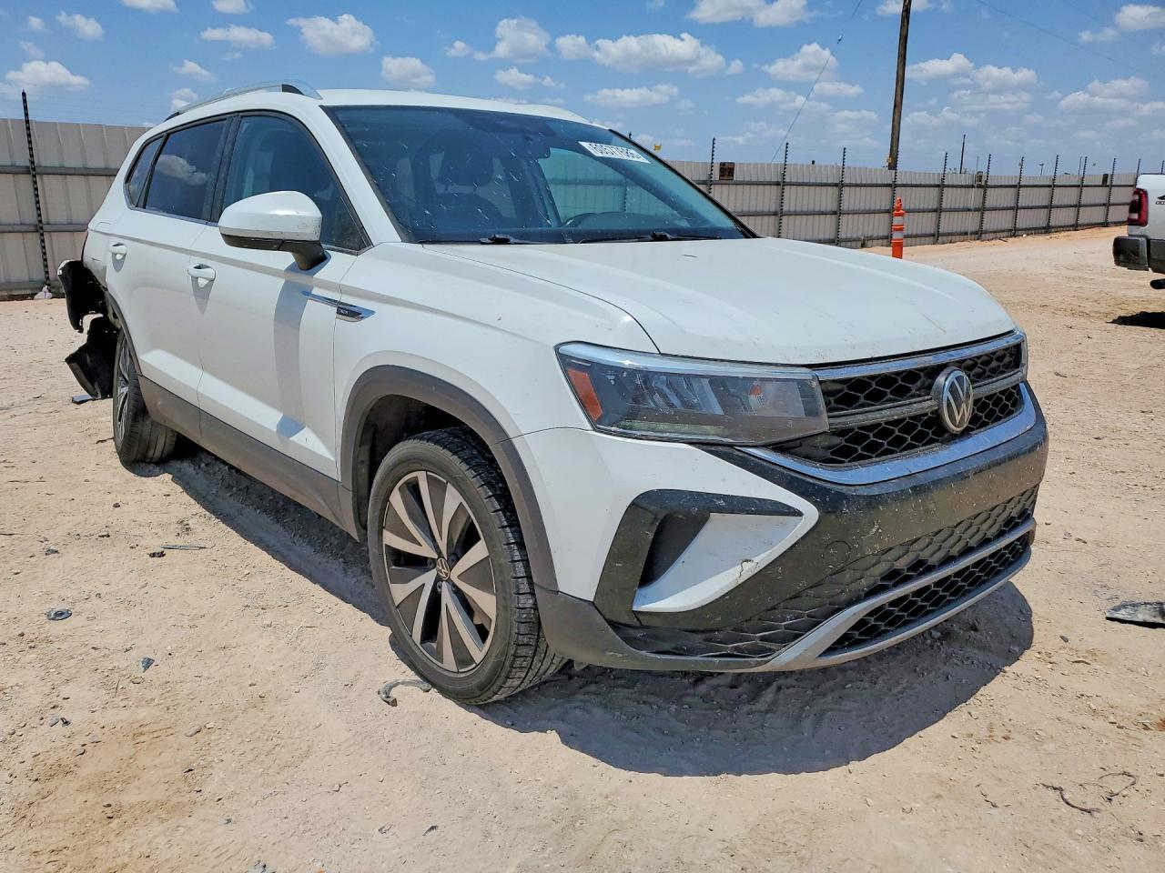 2022 Volkswagen Taos Se - Фото 4