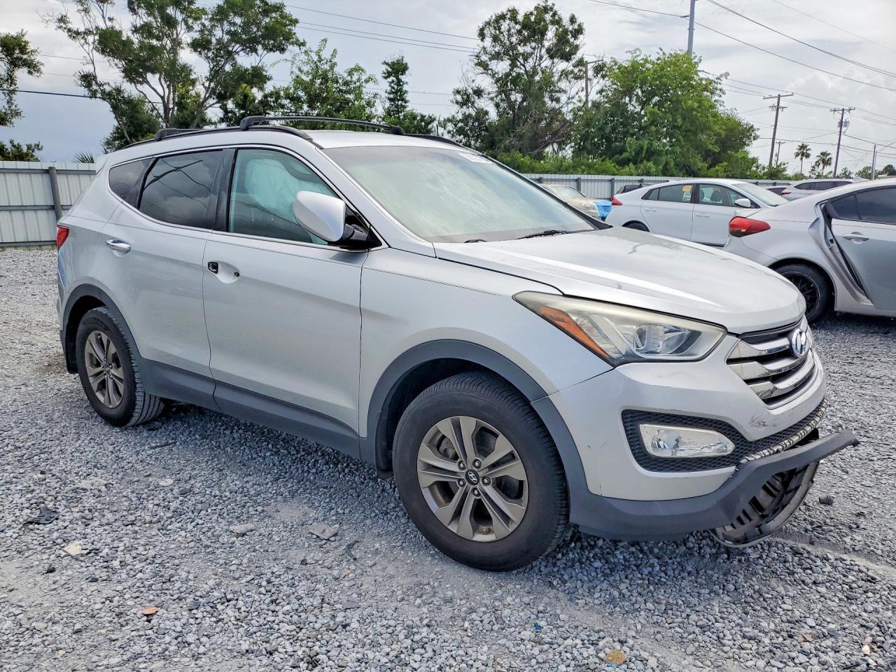 2015 Hyundai Santa Fe Sport 2.4L - Image 4
