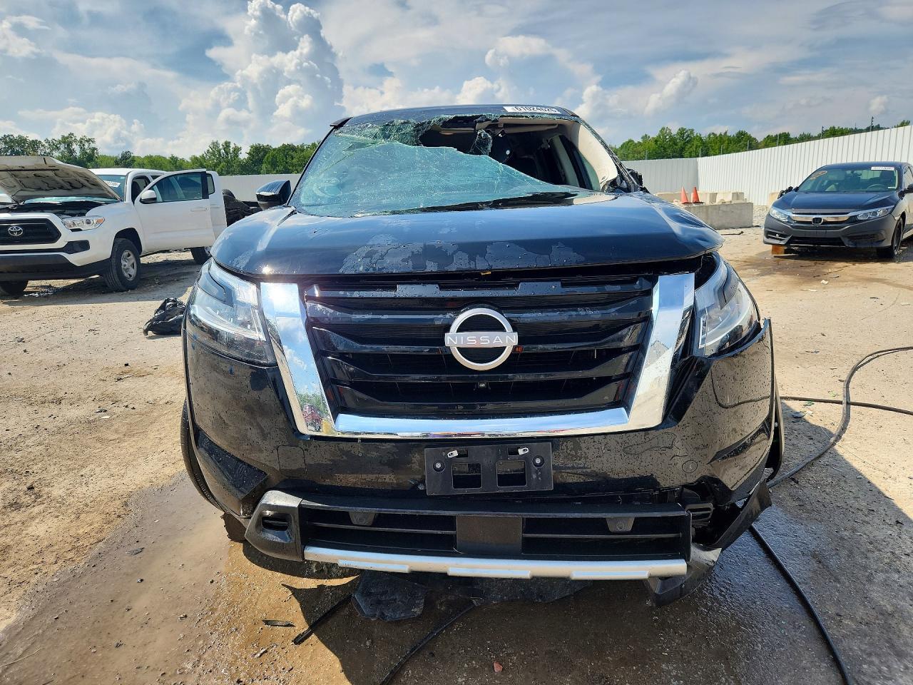 2023 Nissan Pathfinder Sl - Фото 5