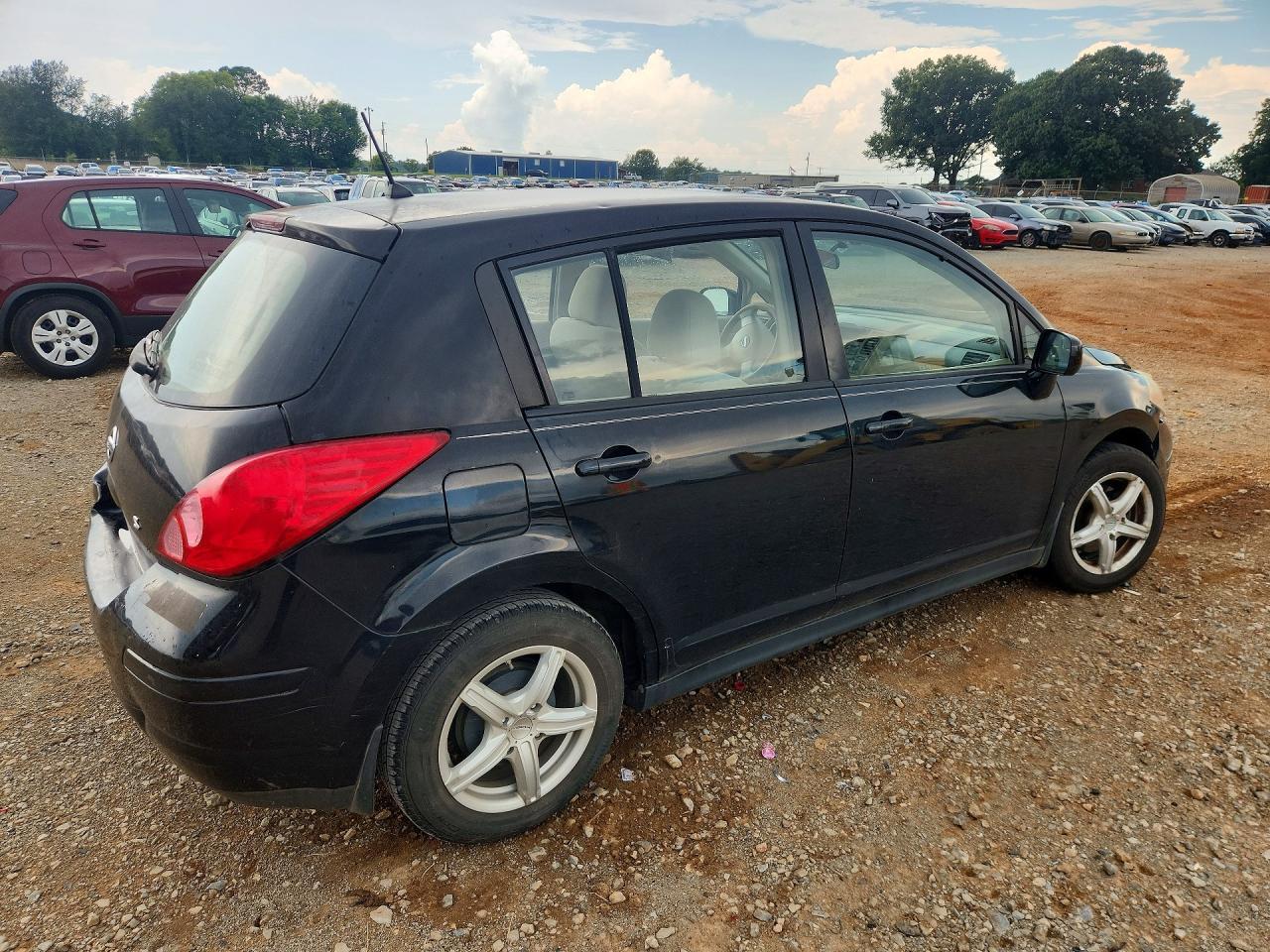 2007 Nissan Versa 1.8 S - Фото 3
