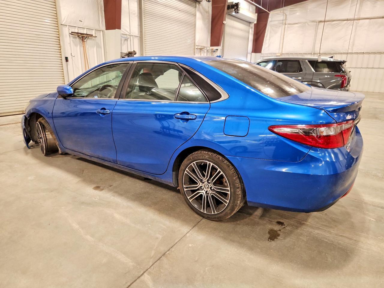 2016 Toyota Camry Special Edition - Фото 2