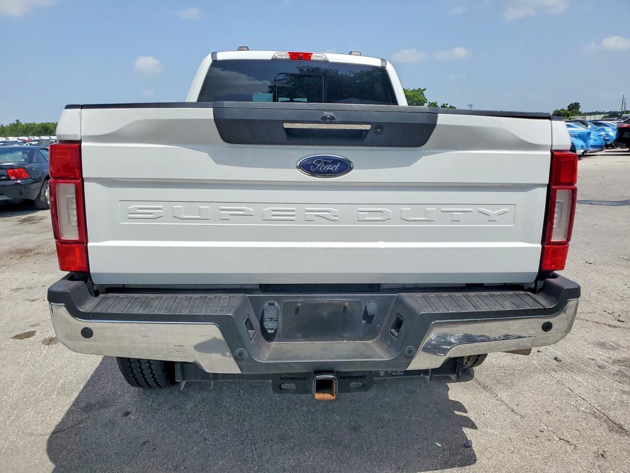 2022 Ford F250 Super Duty - Image 6