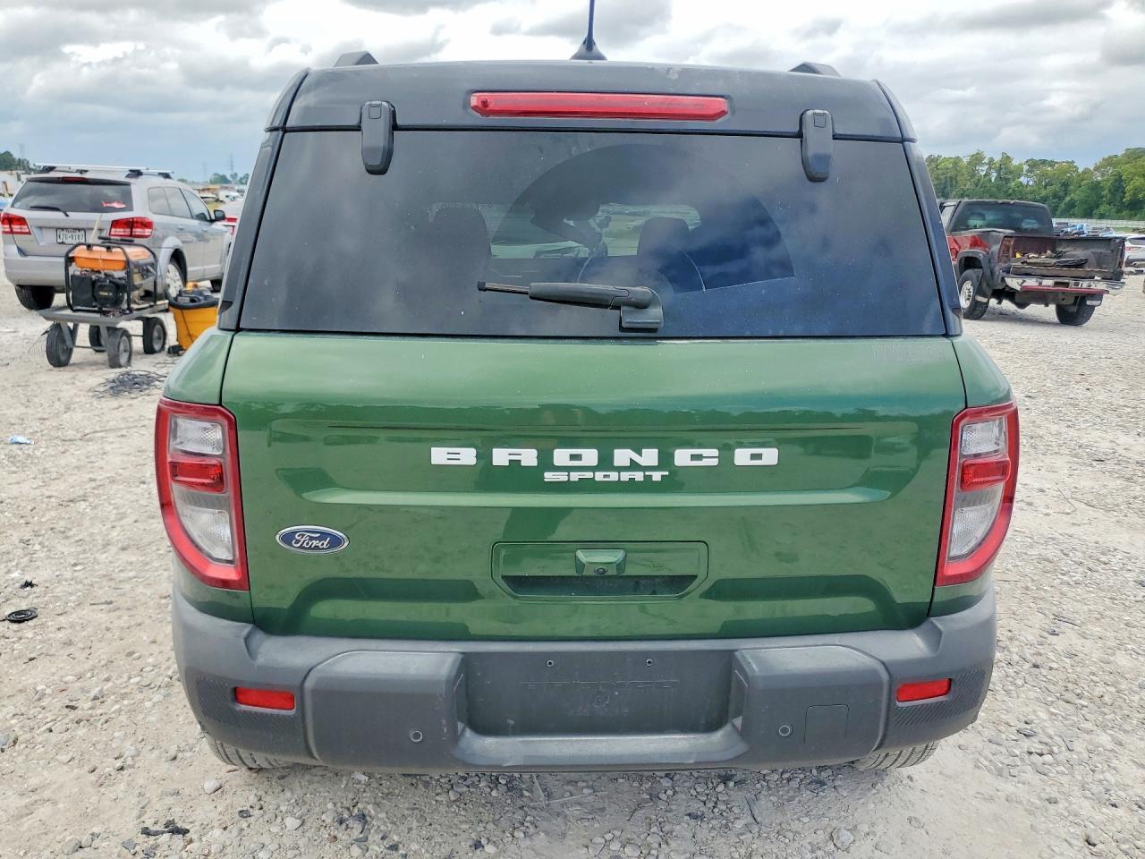2025 Ford Bronco Sport Outer Banks - Image 6
