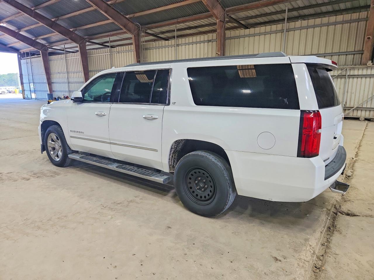 2016 Chevy Suburban Lt-R&D-Cln Title-Ck Eng Lt On - Фото 2
