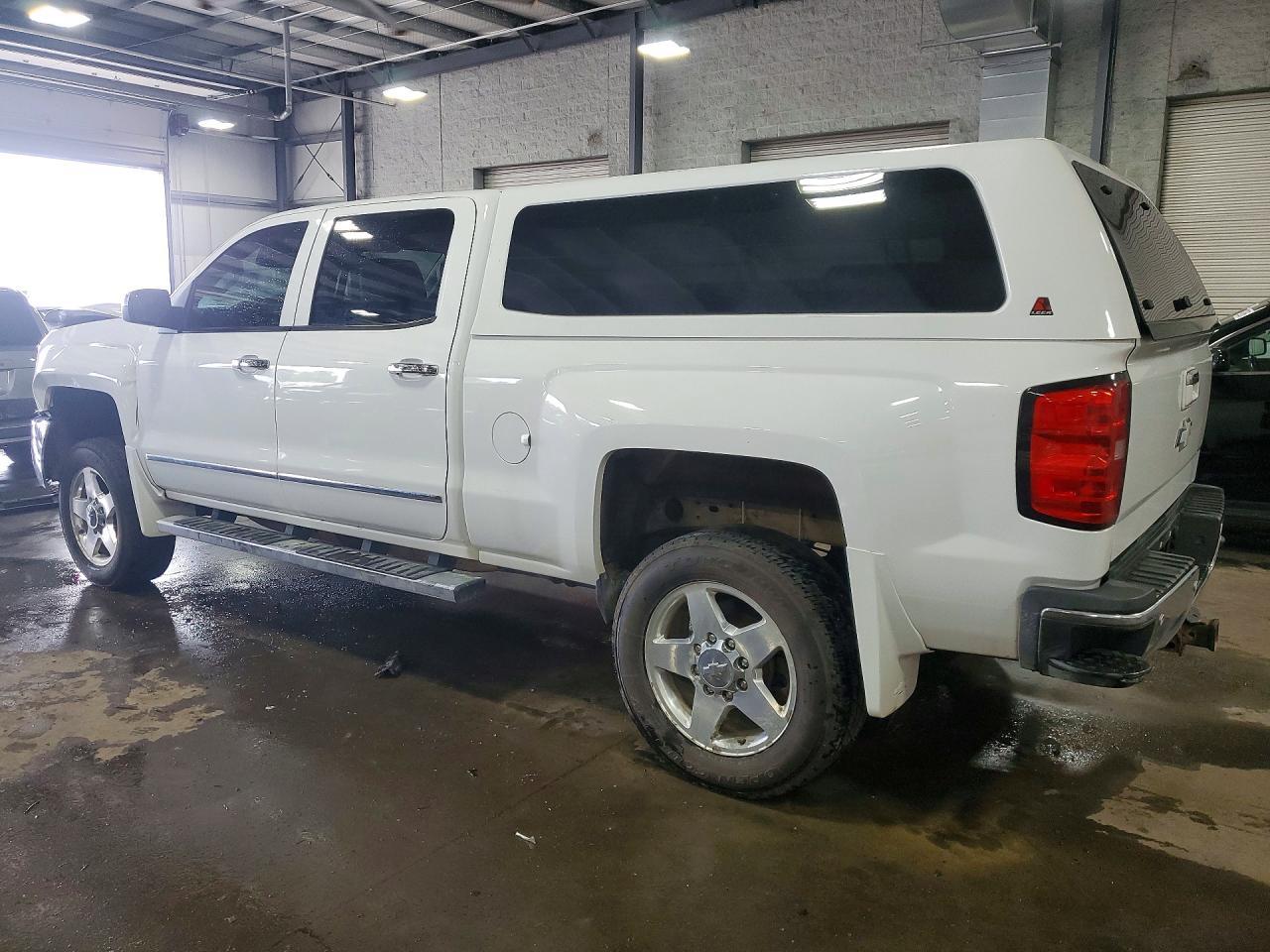 2015 Chevrolet Silverado K2500 Heavy Duty Ltz - Фото 2