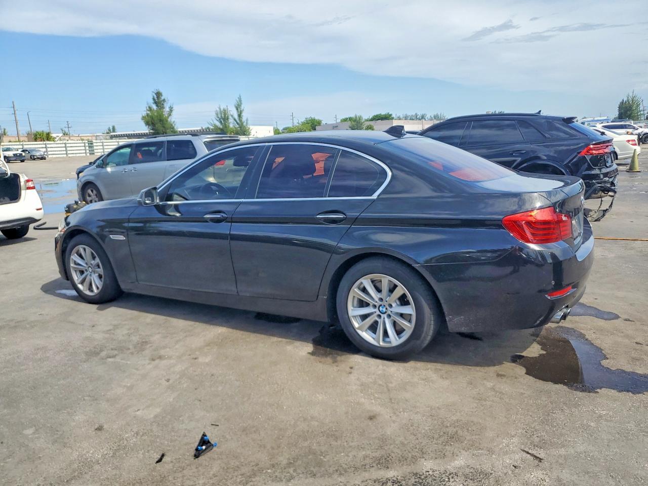 2015 BMW 528 I - Фото 2